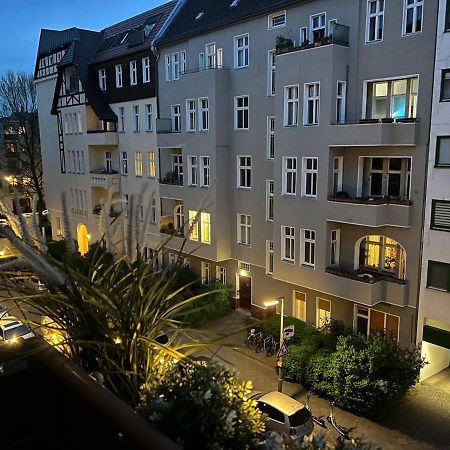 Cozy Modern Apartment With Small Balcony In The Heart Of Berlin Ngoại thất bức ảnh